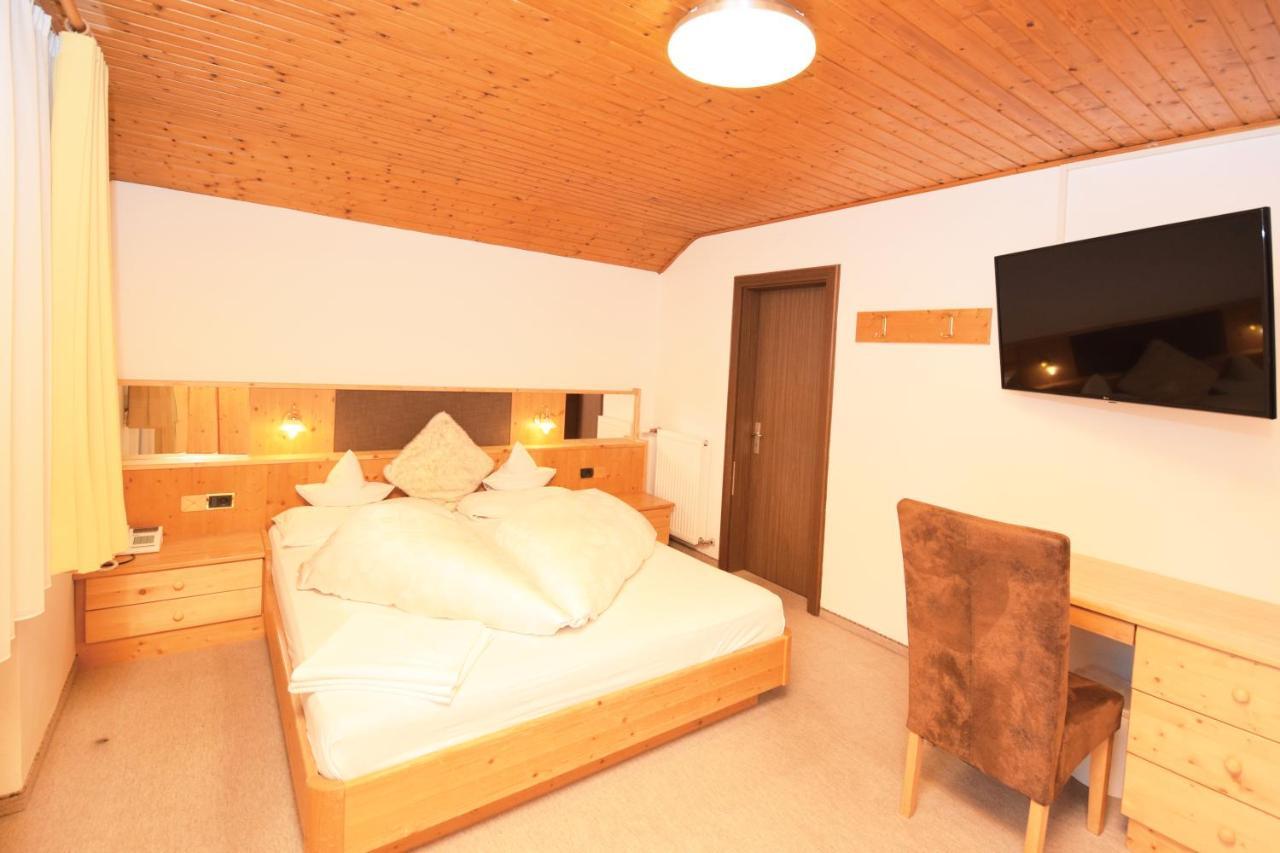 Hotel Chalet Olympia Монгуельфо Екстер'єр фото