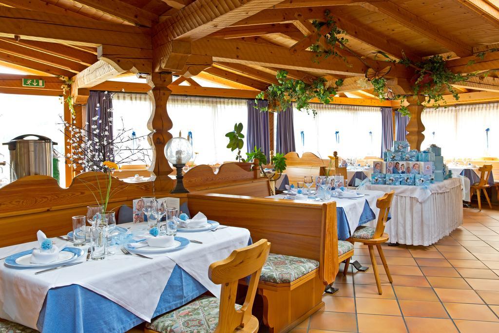 Hotel Chalet Olympia Монгуельфо Екстер'єр фото