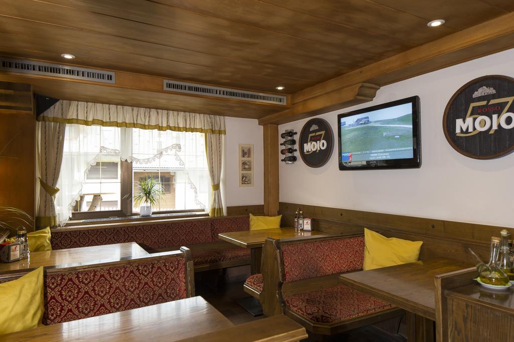 Hotel Chalet Olympia Монгуельфо Екстер'єр фото