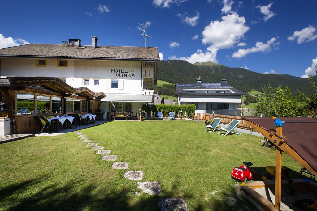 Hotel Chalet Olympia Монгуельфо Екстер'єр фото