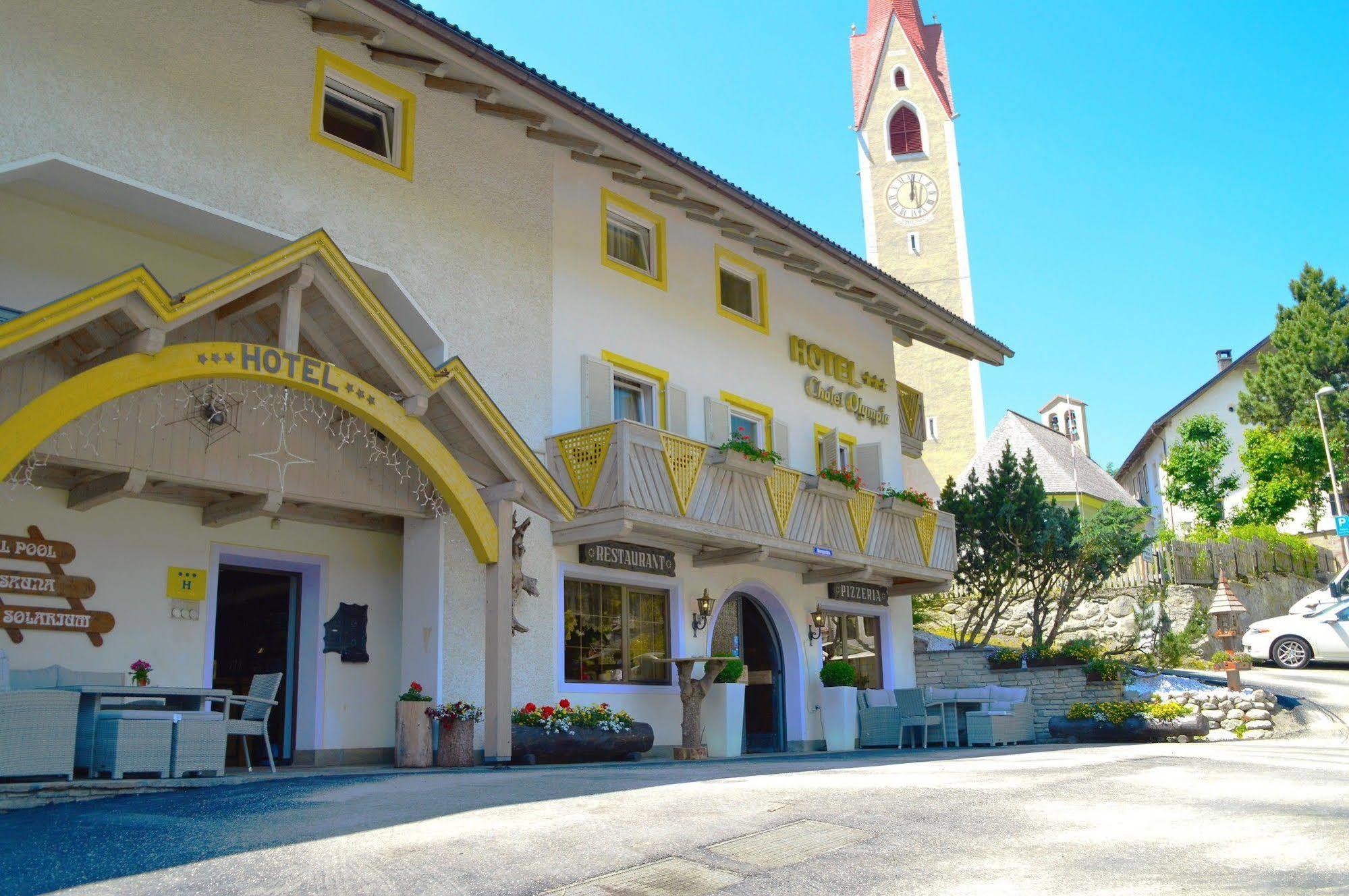 Hotel Chalet Olympia Монгуельфо Екстер'єр фото