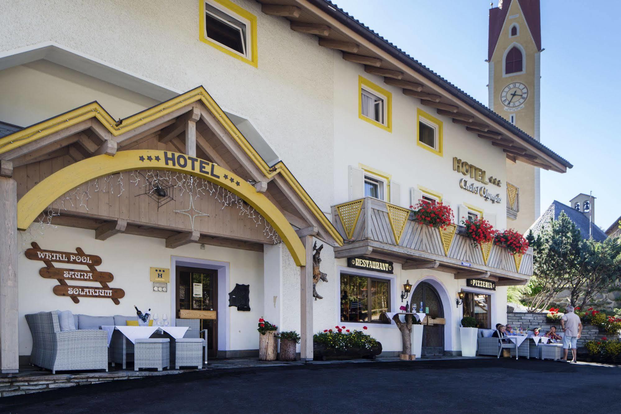 Hotel Chalet Olympia Монгуельфо Екстер'єр фото